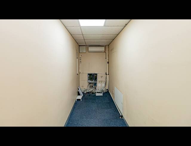 235M² OFFICE TO LET IN FERNDALE